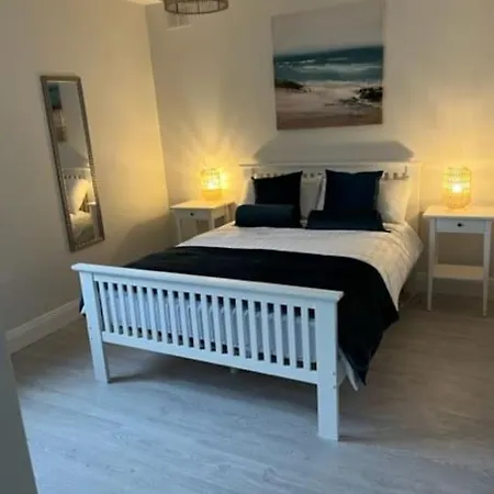 Charm ,3 Bedrooms , 4 Beds,2 Bathrooms * Clifden