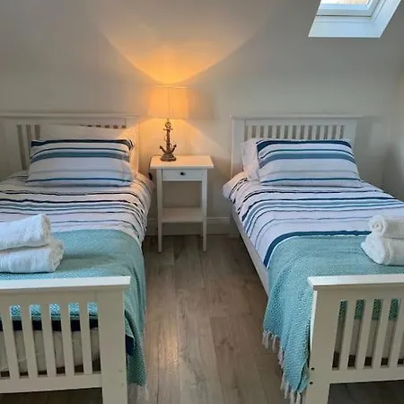 Charm ,3 Bedrooms , 4 Beds,2 Bathrooms Hébergement de vacances Clifden