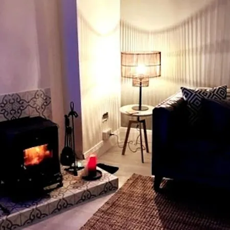 Nyaraló Charm ,3 Bedrooms , 4 Beds,2 Bathrooms *